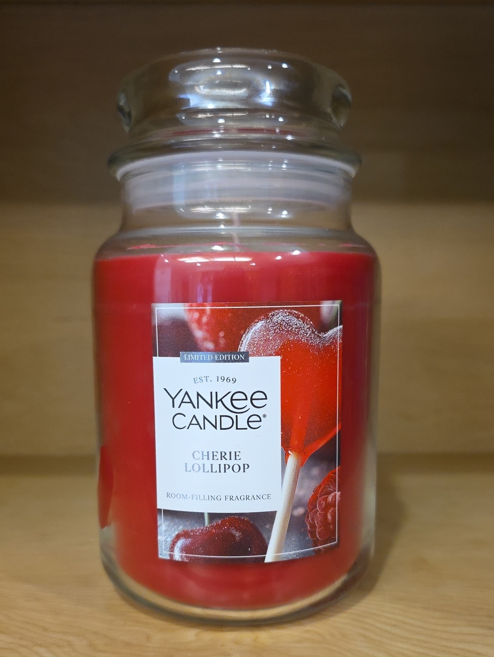 Limited Edition Cherry Cherie Lollipop Yankee Large 22oz Classic Jar Candle -NEW